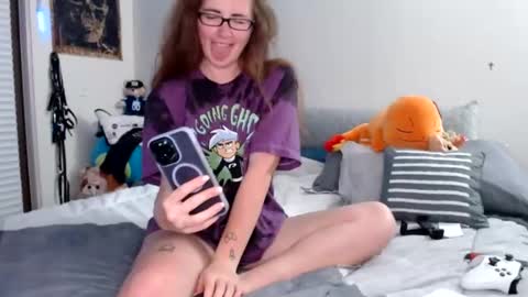 Snapshot of dancingcanadian chatting on 03-09-25, 03:11 DancingCanadian online show from 03-09-25, 03:11