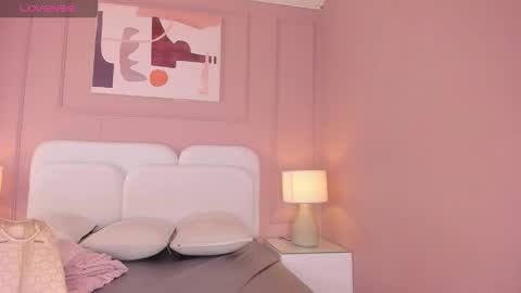 Daniela online show from 12-21-25, 10:11