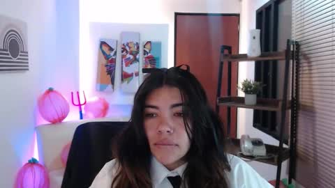 Veronica online show from 10-25-25, 09:39