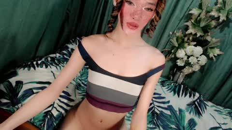 Snapshot of dangerouscock69_nica chatting on 06-13-26, 12:25 Nica online show from 06-13-26, 12:25
