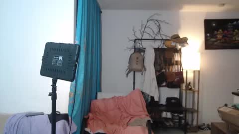 dani_brown19 online show from 06-18-26, 05:30