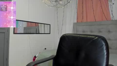 Snapshot of dani_lue chatting on 12-22-24, 03:33 dani_lue online show from 12-22-24, 03:33