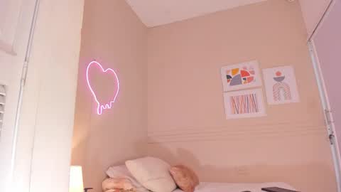 Snapshot of dani_skinny_ chatting on 11-08-25, 11:43 Hi I am Dani online show from 11-08-25, 11:43