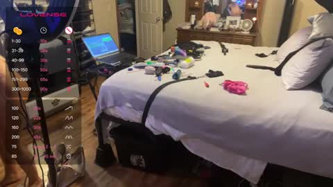 Snapshot of danidragon69 chatting on 12-11-24, 11:00 Dani Dragon online show from 12-11-24, 11:00