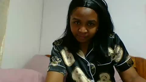 danie80704 online show from 10-22-25, 11:04