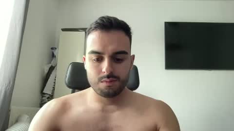 daniel_3827 online show from 06-25-26, 06:51