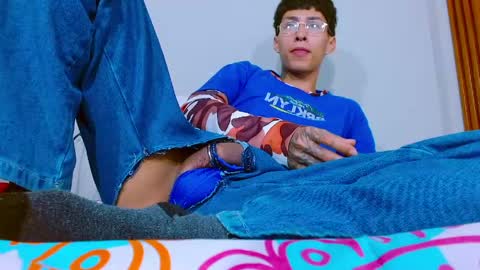 Snapshot of daniel_deluxx chatting on 05-22-26, 02:40 daniel_deluxx online show from 05-22-26, 02:40