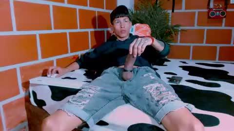 daniel_deluxx online show from 06-25-26, 05:12