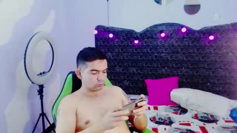 Snapshot of daniel_dick6969 chatting on 11-08-25, 08:03 Daniel y olivia online show from 11-08-25, 08:03