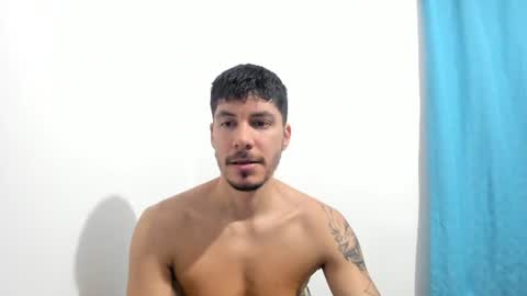 Snapshot of daniel_sexy77 chatting on 08-01-26, 01:05 Daniel sexy77 online show from 08-01-26, 01:05