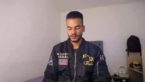 Daniel Sherlock online show from 12-02-25, 01:05