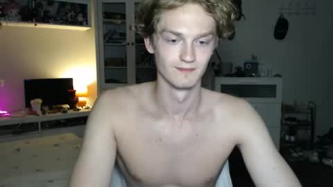 Snapshot of daniel_yumm chatting on 06-26-26, 10:14 Daniel online show from 06-26-26, 10:14