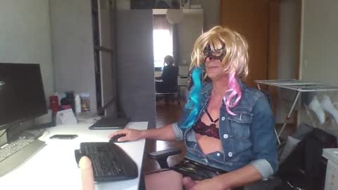 Snapshot of daniela69i chatting on 02-13-25, 07:35 newcumer online show from 02-13-25, 07:35