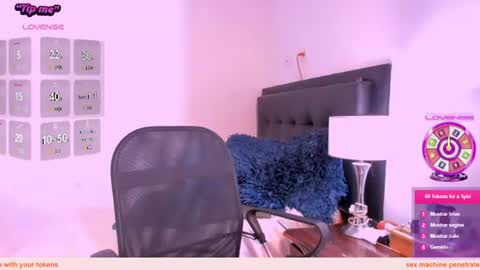 Snapshot of daniela_beauty chatting on 07-19-26, 11:58 daniela online show from 07-19-26, 11:58