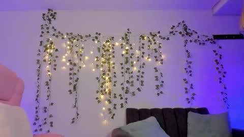 Dani Saenz online show from 12-14-25, 02:28