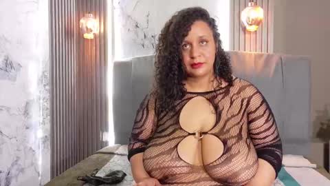 Daniela online show from 12-14-25, 12:38