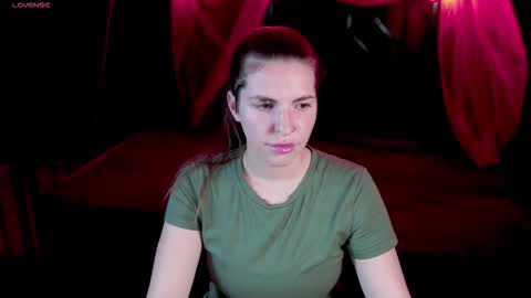 danielareign online show from 11-04-25, 02:16