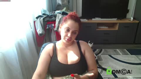 Snapshot of daniellavas chatting on 04-23-26, 07:20 JessicaWhite online show from 04-23-26, 07:20