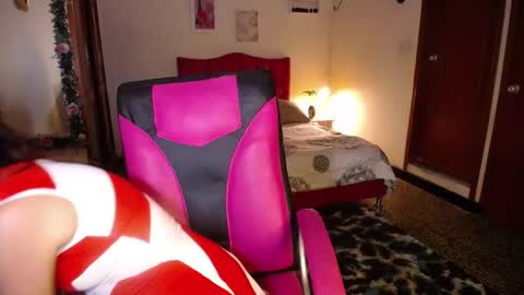 Angie online show from 09-14-25, 04:39