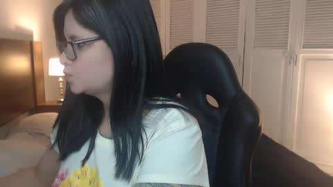 daniellerain online show from 04-10-26, 09:47