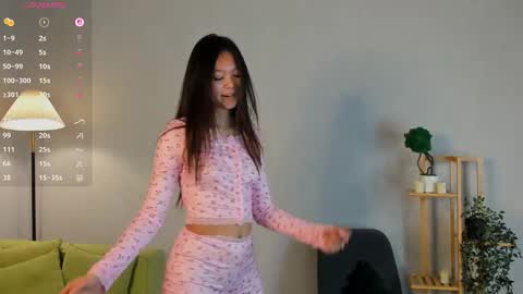 Snapshot of danielleschurg chatting on 02-26-26, 07:35 Jessica online show from 02-26-26, 07:35