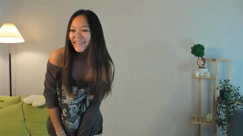 Snapshot of danielleschurg chatting on 02-27-26, 07:14 Jessica online show from 02-27-26, 07:14