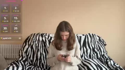 Mia online show from 11-19-25, 07:19