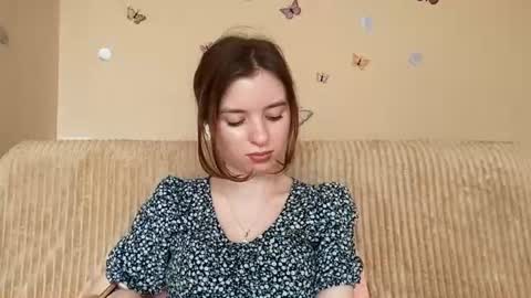Snapshot of daniellevaulet chatting on 07-20-26, 10:39 Mia online show from 07-20-26, 10:39