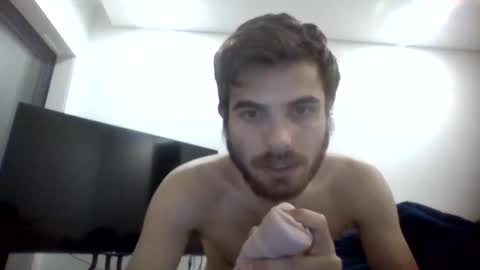 Snapshot of danievio21 chatting on 05-29-26, 11:47 danievio21 online show from 05-29-26, 11:47