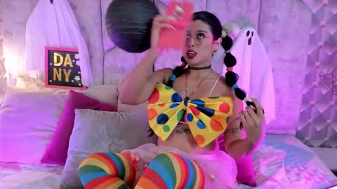 DaniiBelluci  online show from 11-01-25, 02:46