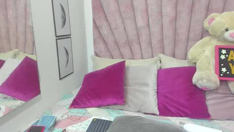 DaniiBelluci  online show from 11-28-25, 05:10