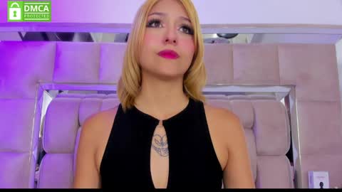Snapshot of daniiela_beteche777 chatting on 05-14-26, 04:03 DANIELA online show from 05-14-26, 04:03