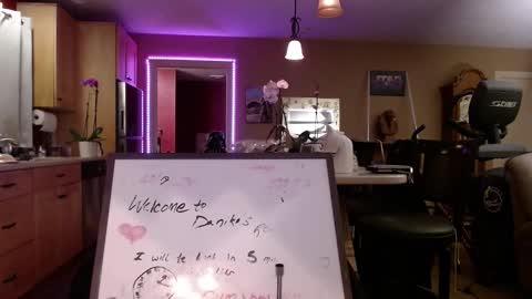 Snapshot of danikawhite69 chatting on 12-20-24, 08:06 DanikaWhite69 online show from 12-20-24, 08:06