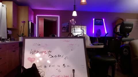 Snapshot of danikawhite69 chatting on 12-27-24, 08:02 DanikaWhite69 online show from 12-27-24, 08:02