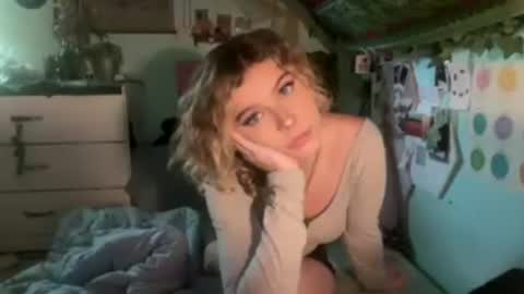 Snapshot of danilovexoxo chatting on 06-26-26, 08:35 danilovexoxo online show from 06-26-26, 08:35