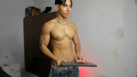 Snapshot of danisus chatting on 07-01-26, 12:01 Danisus online show from 07-01-26, 12:01