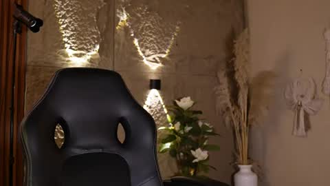 Snapshot of dann_saenz chatting on 05-13-26, 05:10 Dann saenz online show from 05-13-26, 05:10