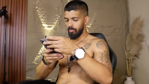 Snapshot of dann_saenz chatting on 05-26-26, 01:40 Dann saenz online show from 05-26-26, 01:40