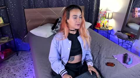 Snapshot of danna__castle chatting on 12-10-24, 05:07 Dannacastle online show from 12-10-24, 05:07