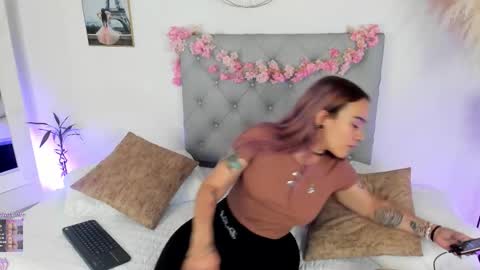 Dannacastle online show from 12-16-25, 05:12