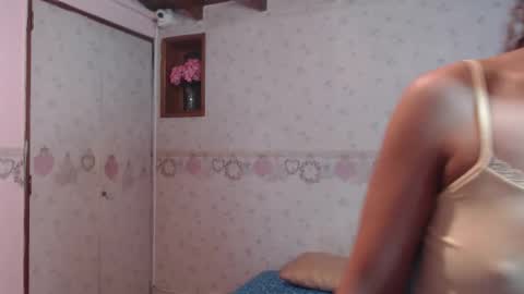 Snapshot of danna_luz1 chatting on 03-02-26, 12:01 Luz online show from 03-02-26, 12:01