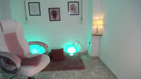 Snapshot of danna_rouse_ chatting on 06-14-26, 02:24 Danna online show from 06-14-26, 02:24