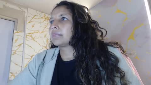 Snapshot of danna_sg chatting on 06-10-26, 02:56 danna_sg online show from 06-10-26, 02:56