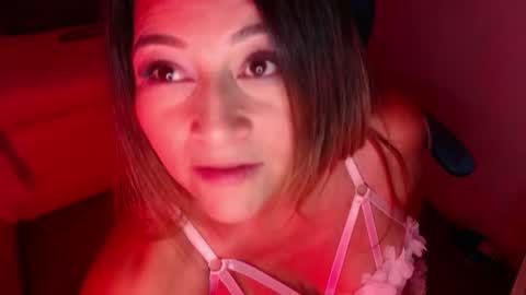 Snapshot of danna_wester chatting on 10-11-25, 06:50 D a n n a w e s t e r online show from 10-11-25, 06:50