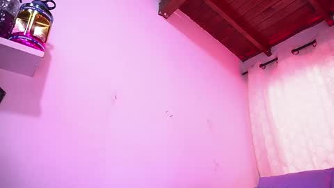 Snapshot of dannaberlin chatting on 10-29-25, 07:15 Danna Berlin online show from 10-29-25, 07:15