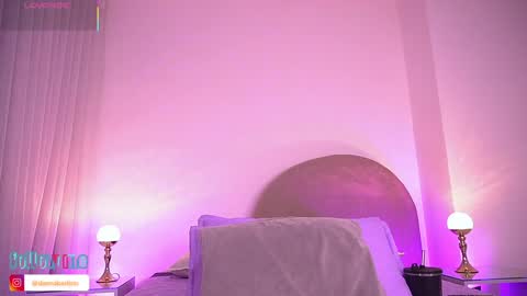 Snapshot of dannaberlin chatting on 11-19-25, 07:25 Danna Berlin online show from 11-19-25, 07:25