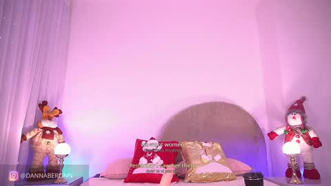 Snapshot of dannaberlin chatting on 12-19-25, 07:32 Danna Berlin online show from 12-19-25, 07:32
