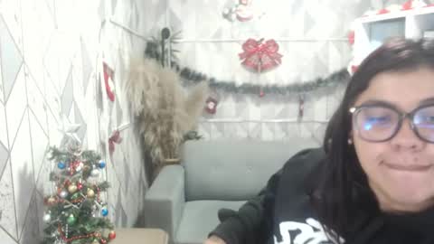 Snapshot of dannagarza chatting on 12-26-24, 02:55 Danna Garza online show from 12-26-24, 02:55