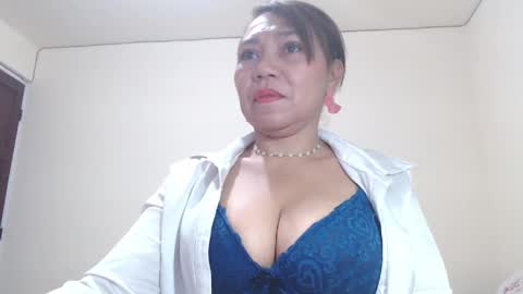 dannamomcerratt online show from 04-18-26, 06:45