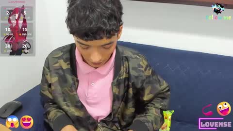 Snapshot of danniels_sweet chatting on 12-14-24, 04:12 danniels_sweet online show from 12-14-24, 04:12